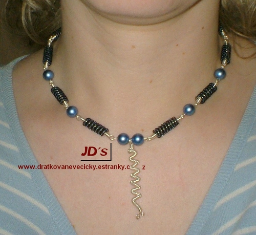 Modrý náhrdelník.JPG